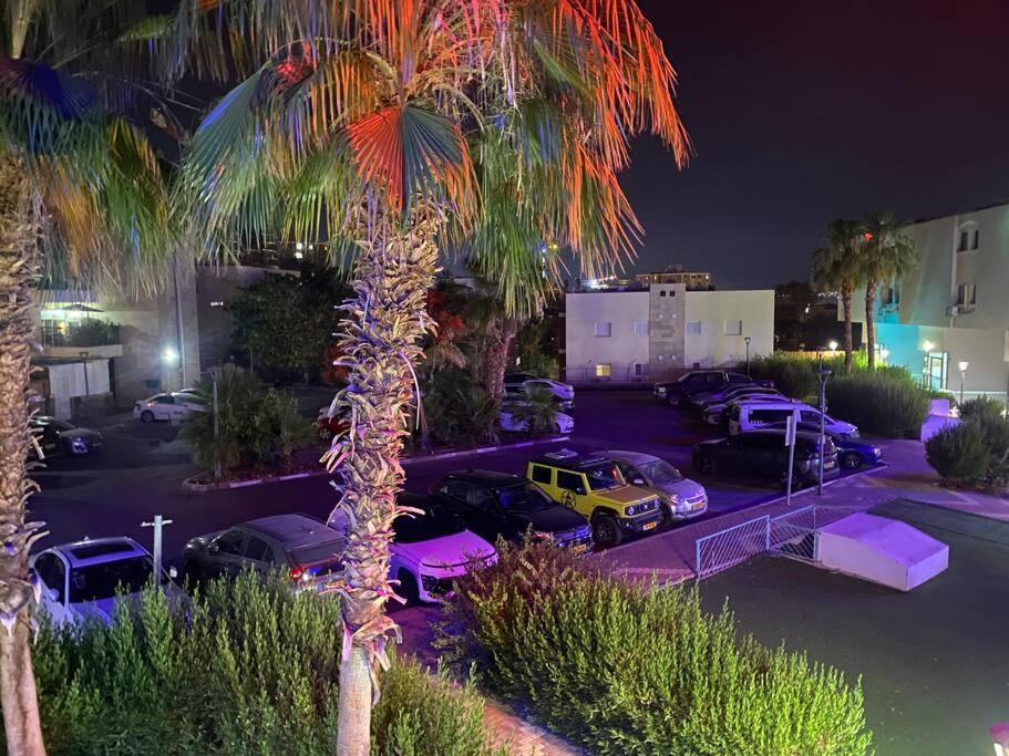 Seaside House & Free Parking Lägenhet Eilat Exteriör bild